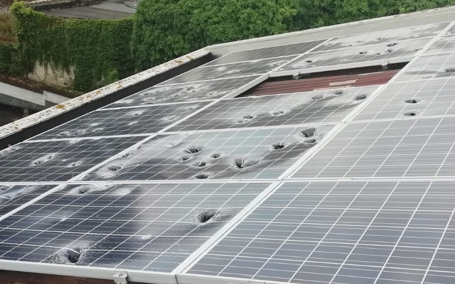 Pannelli fotovoltaici danneggiati dalla grandine: dal 21 agosto potranno  essere consegnati ai Centri di Raccolta - Clara Ambiente
